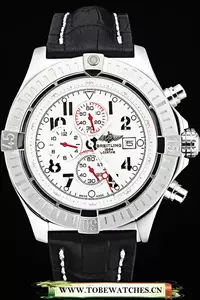 Breitling Avenger En57468